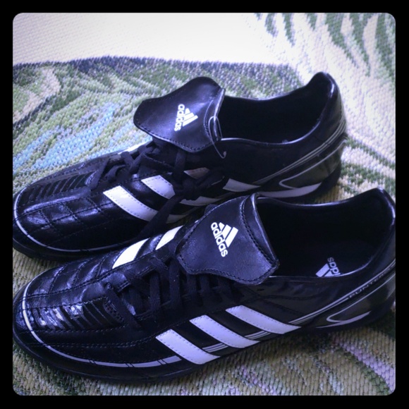 adidas puntero soccer shoes
